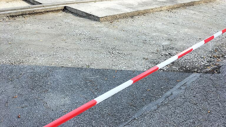 Langfristig muss sich die Gemeinde Willmars Gedanken um die Sanierung ihrer Ortsstraßen machen. Langfristig muss sich die Gemeinde Willmars Gedanken um die Sanierung ihrer Ortsstraßen machen.