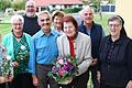 Rückblick, Verabschiedung und viel gute Laune. Gertrud und Gerhard Berthel standen beim diesjährigen Stadelschwarzacher Pfarrfamiliennachmittag im Mittelpunkt. Beide geben ihre kirchlichen Ehrenämter ab in jüngere Hände. (v.l. Doris Lang, Antje Stöckinger, Pater Isaak Grünberger OSB, Gerhard Berthel, Helga Keidel, Gertrud Berthel, Diakon Karl Leierseder und Schwester Margit Herold.