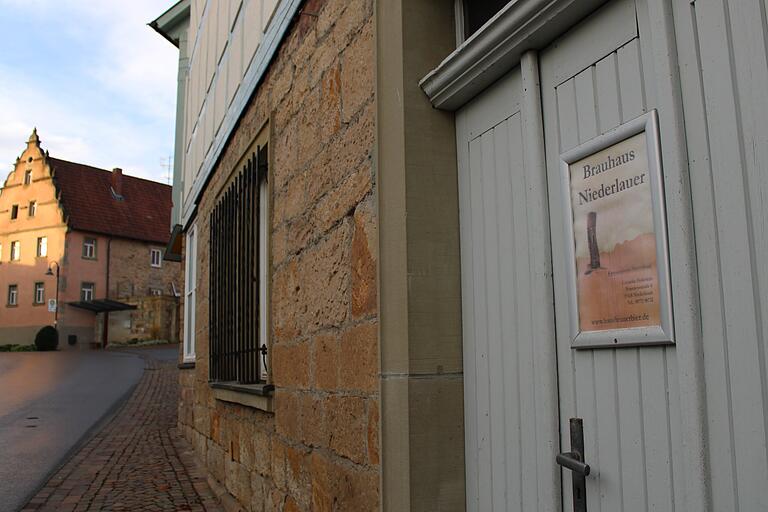Das Brauhaus (Archivbild) von Niederlauer befindet sich im unteren Stock des Bürgerhauses in der Hauptstraße. Das Brauhaus (Archivbild) von Niederlauer befindet sich im unteren Stock des Bürgerhauses in der Hauptstraße.