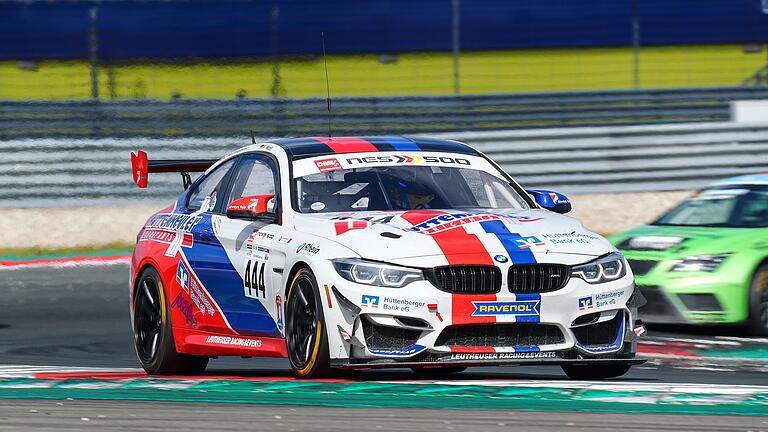 Nach hartem Kampf Zweiter im Gesamtklassement und Sieger in der Klasse: der Leutheuser-BMW M4 GT4
