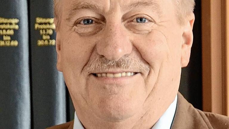 Peter Franz, 65: Seine kommunalpolitische Karriere begann mit dem Einzug in den Frammersbacher Gemeinderat 1996. 2005 wurde er zum Bürgermeister gewählt, seit 2006 gehörte er auch dem Kreistag an. Bei den Freien Wählern war er lange stellvertretender Kreisvorsitzender.