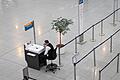 Verdi-Warnstreik am Flughafen München       -  Seit 0.00 Uhr sind Beschäftigte aus dem öffentlichen Dienst der Flughafenbetreiber, den Bodenverkehrsdiensten und den Luftsicherheitsbereichen in verschiedenen Tarifkonflikten im Ausstand.