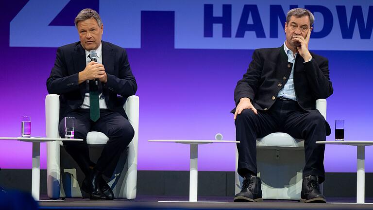 Eröffnung Internationale Handwerksmesse       -  Bundeswirtschaftsminister Robert Habeck und Bayerns Ministerpräsident Markus Söder auf der Münchner Handwerksmesse.
