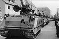 Die Menschen standen auf Garagen und säumten die Straßen, um die Parade der Flugabwehrpanzer M163 zu sehen, die 1970 anlässlich der 1150-Jahr-Feier Giebelstadts durch den Ort rollte.