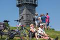 Gipfeltreffen am Schneekopf       -  Der Schneekopf in Thüringen ist auch im Sommer ein beliebtes Aussichtsziel.