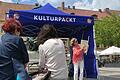Am Samstagmittag fand in der Schweinfurter Innenstadt der Kunstpavillon-Weg des KulturPackt statt. Aller Künstler blieben dabei stumm.