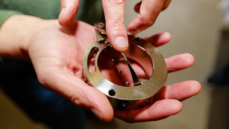 Kesstech (16 von 27) - Kleine Klappe, große Wirkung: Das ist das Herzstück des Auspuff-Soundsystems. Kesstech (16 von 27) - Kleine Klappe, große Wirkung: Das ist das Herzstück des Auspuff-Soundsystems.
