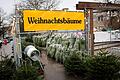 Weihnachtsbäume       -  Weihnachtsbäume haben in Deutschland eigentlich immer Nadeln. (Archivbild)