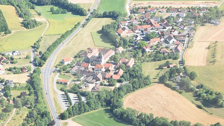 Unser letztes Suchbild in diesem Jahr: Der charakteristische Gebäudekomplex dürfte die Aufgabe nicht allzu schwer machen. Unser letztes Suchbild in diesem Jahr: Der charakteristische Gebäudekomplex dürfte die Aufgabe nicht allzu schwer machen.