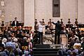 Kyrill Zeiher und die Hofer Symphoniker unter der Leitung von Prof. Matthias Beckert begeisterten die ausverkaufte Abteikirche beim traditionellen Abteikonzert am Tag der Deutschen Einheit.