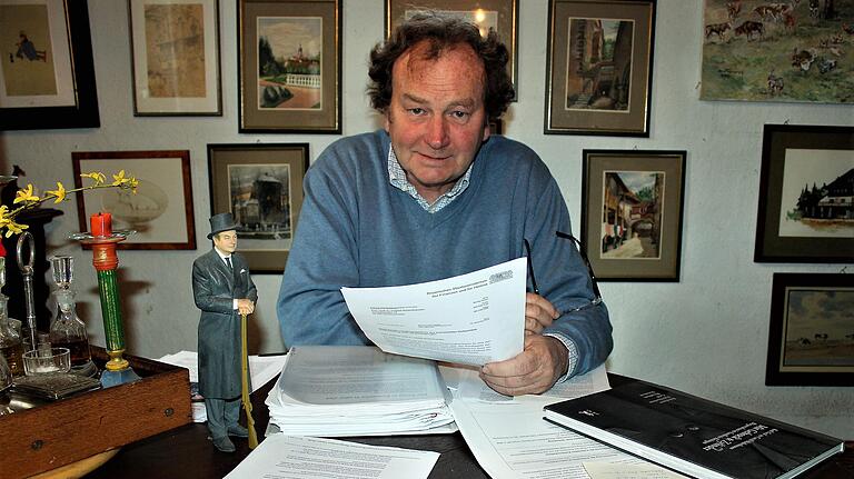 Ein Fachmann zum Thema Bürgerwehr: Karl Graf zu Castell-Rüdenhausen will mit den Wehren im Umkreis eine Bewerbung zur Aufnahme ins immaterielle Weltkulturerbe abgeben. Ein Fachmann zum Thema Bürgerwehr: Karl Graf zu Castell-Rüdenhausen will mit den Wehren im Umkreis eine Bewerbung zur Aufnahme ins immaterielle Weltkulturerbe abgeben.