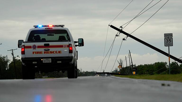 Sturm &bdquo;Beryl&rdquo; in den USA       -  Millionen Menschen haben auch einen Tag nach der Ankunft des Wirbelsturms keinen Strom.