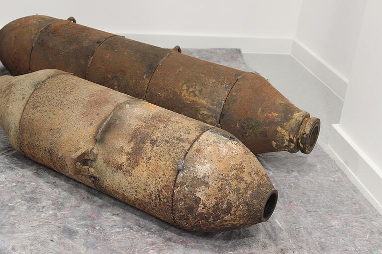 Zu sehen sind in der Ausstellung auch zwei entschärfte Fliegerbomben. Zu sehen sind in der Ausstellung auch zwei entschärfte Fliegerbomben. 