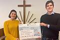 Im Bild (von links) Alona Isheim (Fachliche Leitung der Fachberatungsstelle bei häuslicher und sexualisierter Gewalt) und Thomas Reitz (Neuapostolische Kirche Schweinfurt).