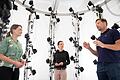 Judith Gerlach (links) zu Besuch im Kompetenzzentrum Virtuelle Realität an der Universität Würzburg. Die Professoren Marc Erich Latoschik (rechts) und Carolin Wienrich (Mitte) präsentierten der Digitalministerin ihre neuesten Forschungsergebnisse.