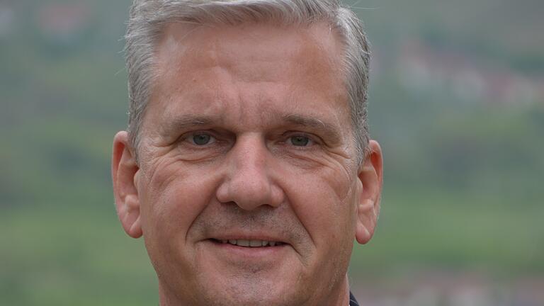 Vorstandsvorsitzender Martin Weber, Raiffeisenbank Volkacher Mainschleife-Steigerwald. Vorstandsvorsitzender Martin Weber, Raiffeisenbank Volkacher Mainschleife-Steigerwald.