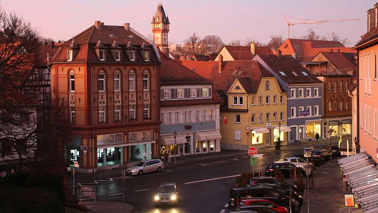 Wann geht es los mit der Umgestaltung von Kaiserstraße und Königsplatz? 'Nicht vor 2027', sagt der OB. Wann geht es los mit der Umgestaltung von Kaiserstraße und Königsplatz? 'Nicht vor 2027', sagt der OB.