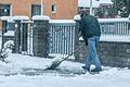 Viel Schnee und vor allem stundenlanges Glatteis wird es ab Mittwoch in Mainfranken geben. Schulen könnten geschlossen bleiben, mit Problemen im Straßenverkehr ist zu rechnen. Und geschippt werden muss auch.