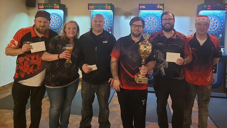 Siegerfoto des DYPs: von links Dominik Mauer und Johanna Müller (3. Platz), Oliver Antlitz und Dominik Schüll (1. Platz) und Fabian Hess und Stephan Lieder (2. Platz). Siegerfoto des DYPs: von links Dominik Mauer und Johanna Müller (3. Platz), Oliver Antlitz und Dominik Schüll (1. Platz) und Fabian Hess und Stephan Lieder (2. Platz).