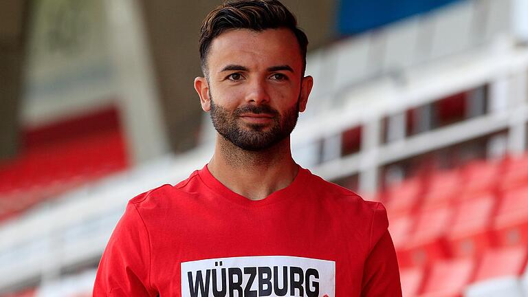 'Würzburg ist eine schöne Stadt. Ich identifiziere mich mit meiner Aufgabe.' Albion Vrenezi ist bis Saisonende aus Regensburg ausgeliehen. 'Würzburg ist eine schöne Stadt. Ich identifiziere mich mit meiner Aufgabe.' Albion Vrenezi ist bis Saisonende aus Regensburg ausgeliehen.