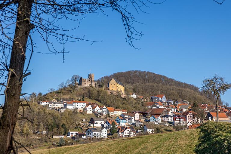 Blick auf die Gemeinde Schwarzenfels, Ortsteil der Gemeinde Sinntal im hessischen Main-Kinzig-Kreis. Blick auf die Gemeinde Schwarzenfels, Ortsteil der Gemeinde Sinntal im hessischen Main-Kinzig-Kreis.