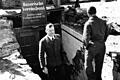 Unter den Würzburger Ruinen öffneten 1945 vereinzelt Läden und Banken. Auch hierhin brachte Rainer Spitznagel Wurfzettel des Oberbürgermeisters.&nbsp;