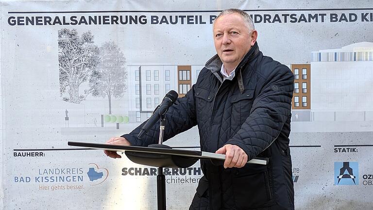 Generalsanierung Landratsamt Bad Kissingen - Landrat Thomas Bold : „Die für die Generalsanierung budgetierten 9,3 Millionen Euro werden nach heutigem Kenntnisstand ausreichen.“ Generalsanierung Landratsamt Bad Kissingen - Landrat Thomas Bold : „Die für die Generalsanierung budgetierten 9,3 Millionen Euro werden nach heutigem Kenntnisstand ausreichen.“