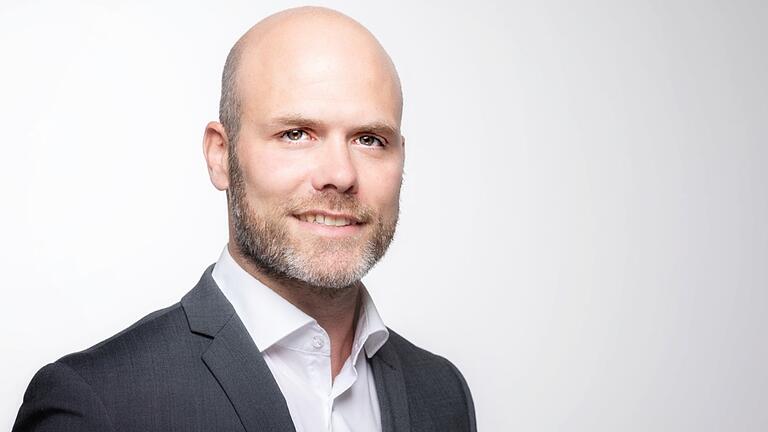 Simon Machnik ist der neue Geschäftsführer der Klinik in Volkach, die bislang zur Helios-Kliniken gehört hat. Neuer Träger ist ist die Remedium Healthcare. Simon Machnik ist der neue Geschäftsführer der Klinik in Volkach, die bislang zur Helios-Kliniken gehört hat. Neuer Träger ist ist die Remedium Healthcare.