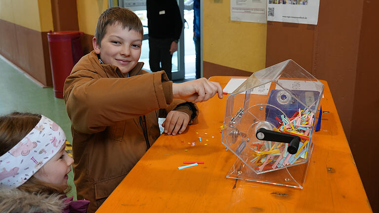 Die Regio-Messe bot mit über vierzig Ausstellern und einem attraktiven Branchenmix am Wochenende in Esselbach eine beeindruckende Vielfalt und Qualität regionaler Anbieter.