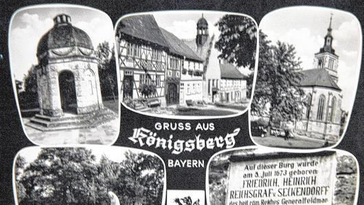 Auf dieser Postkarte ist sogar die Gedenktafel für Friedrich Heinrich Reichsgraf von Seckendorff abgebildet – neben anderen Sehenswürdigkeiten. Auf dieser Postkarte ist sogar die Gedenktafel für Friedrich Heinrich Reichsgraf von Seckendorff abgebildet – neben anderen Sehenswürdigkeiten.