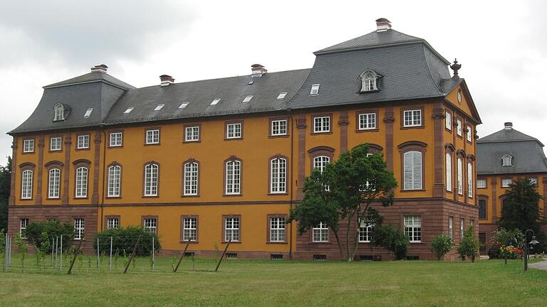 Schloss Löwenstein in Kleinheubach ist heute ein Tagungshotel. Schloss Löwenstein in Kleinheubach ist heute ein Tagungshotel.