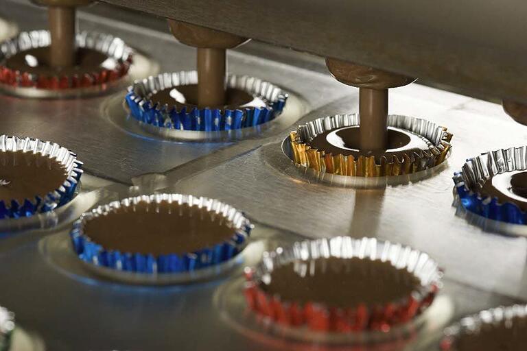 Eichetti in Werneck baut eine neue Produktionshalle : Stichworte : Konfekt Eiskonfekt Produktion Eistörtchen Abfüllmaschine Eichetti in Werneck baut eine neue Produktionshalle : Stichworte : Konfekt Eiskonfekt Produktion Eistörtchen Abfüllmaschine