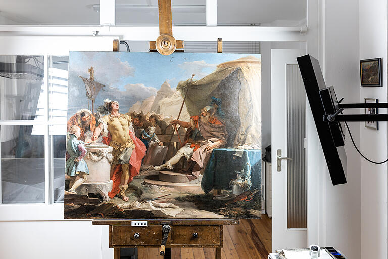 „Mucius Scaevola vor König Porsenna“ von 1750/53, Öl auf Leinwand, 103,2 x 121,7 Zentimeter, auf der Staffelei im Atelier Pracher