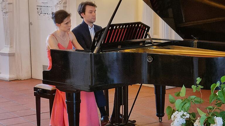 Klavierduo Glemser im Rimparer Rittersaal. Klavierduo Glemser im Rimparer Rittersaal.