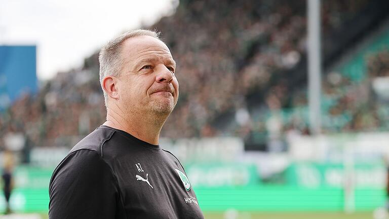 Alexander Zorniger       -  Fürths Trainer Alexander Zorniger will keine Überraschung in der ersten Pokalrunde.