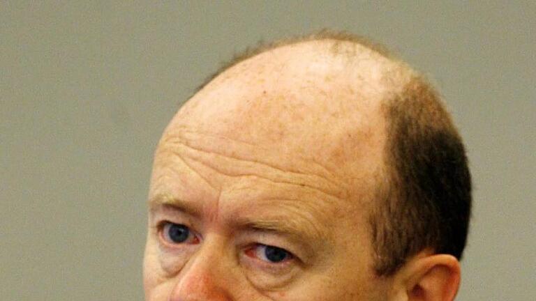 Deutsche Bank confirms resignation of co-chief executives       -  John Cryan