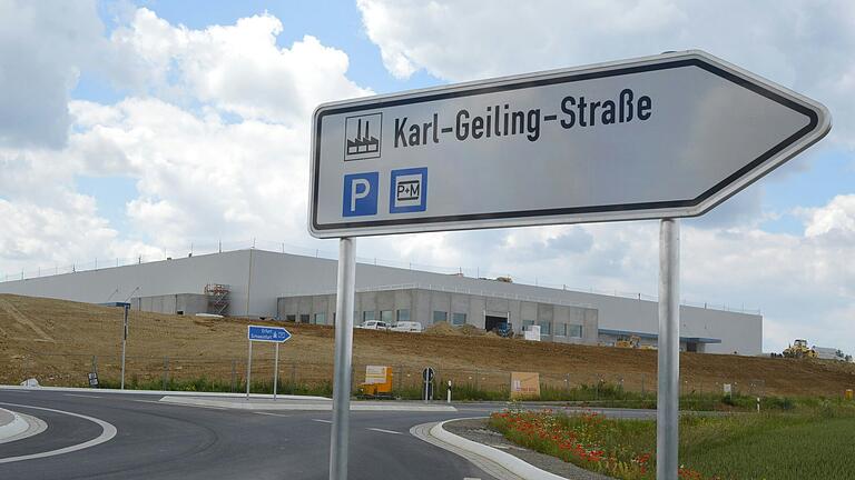 Der weltweit agierende Paccar-Konzern errichtet im Maßbacher Gewerbegebiet ein Lkw-Teilevertriebszentrum.