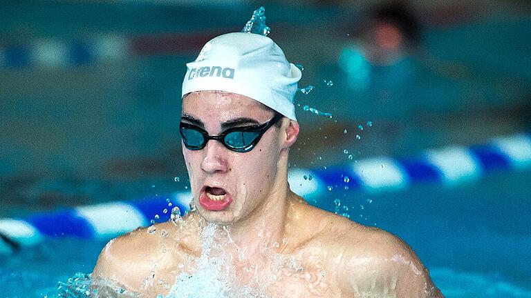Stieg über 100 Meter Brust als Erster aus dem Becken: Der Schweinfurter Severin Köhler.