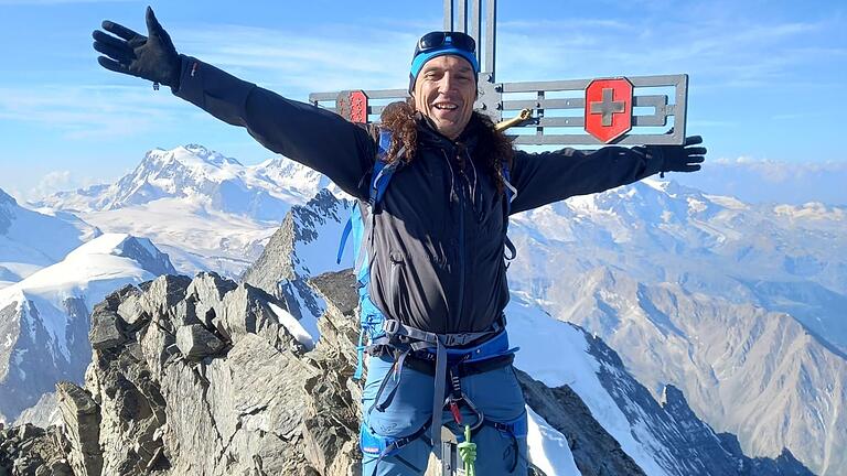 Frank Kreuzau aus Reyersbach hat den einen der höchsten Gipfel der Alpen erklommen. Frank Kreuzau aus Reyersbach hat den einen der höchsten Gipfel der Alpen erklommen.