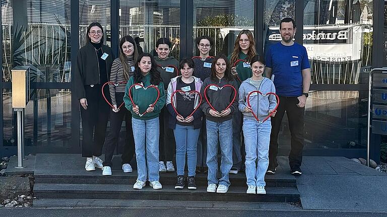 Bei GF Building Flow Solutions in Haßfurt nahmen acht Schülerinnen am Girls’ Day 2025 teil. Die jungen Interessentinnen konnten einen Überblick über die verschiedenen Berufsbilder im gewerblich-technischen Bereich gewinnen. Bei GF Building Flow Solutions in Haßfurt nahmen acht Schülerinnen am Girls’ Day 2025 teil. Die jungen Interessentinnen konnten einen Überblick über die verschiedenen Berufsbilder im gewerblich-technischen Bereich gewinnen.