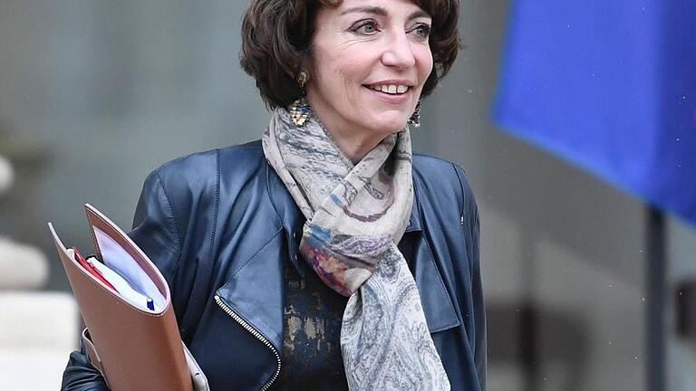 FRANCE-GOVERNMENT-CABINET-MEETING       -  _