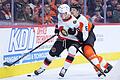 Philadelphia Flyers - Ottawa Senators       -  Tim Stützle (l) leitete das 1:0 für Ottawa gegen Philadelphia ein.