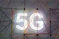 &bdquo;5G&rdquo; steht in großen Buchstaben auf dem Mobile World Congress       -  Gut vernetzt? In der interaktive Monitoringkarte der Bundesnetzagentur ist die Funk-Flächenabdeckung von Telefónica (O2), Telekom, Vodafone und 1&1 einsehbar.