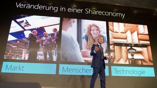Shareconnomy - das Motto der CeBIT       -  'Shareconomy': Benutzen statt Besitzen. 
Das Internet macht's möglich: Alles wird geteilt. Was einst mit Musik-Tauschbörsen begann, gibt es heute als neue Kultur des Teilens: