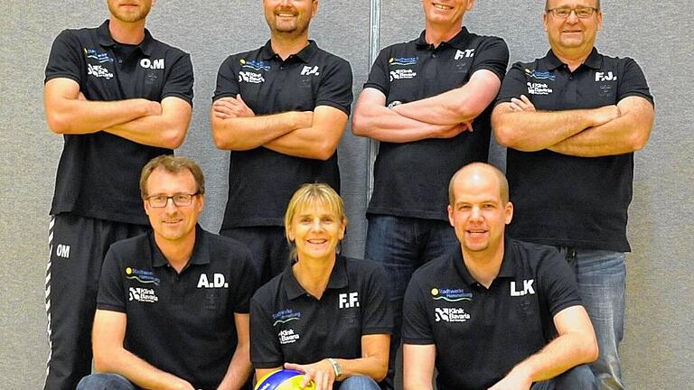 spo-vb-team-DSC_7798 - Ein Teil des Teams hinter dem Team (hinten, von links): Olli Möller, Frank Jansen, Matthias Benner, Didi Gleisle sowie (vorne, von links) Thomas Greinwald, Vilma Bindrum und Olly Wendt.Foto: Hopf spo-vb-team-DSC_7798 - Ein Teil des Teams hinter dem Team (hinten, von links): Olli Möller, Frank Jansen, Matthias Benner, Didi Gleisle sowie (vorne, von links) Thomas Greinwald, Vilma Bindrum und Olly Wendt.Foto: Hopf