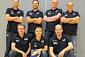 spo-vb-team-DSC_7798       -  Ein Teil des Teams hinter dem Team (hinten, von links): Olli Möller, Frank Jansen, Matthias Benner, Didi Gleisle sowie (vorne, von links) Thomas Greinwald, Vilma Bindrum und Olly Wendt.Foto: Hopf
