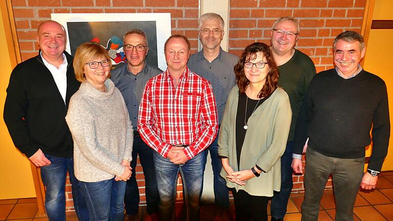 Das Vorstandsteam des Liederkranzes (von links): Harald Reinhart, Kirstin Schmitt, René Both, Bernhard Dürr, Klaus Günther, Martina Hammerich, Meinhard Spangund Gerhard Banzer