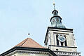 Bunte Glasfester zieren den Chor: die Marienkirche in Königsberg im Landkreis Haßberge.