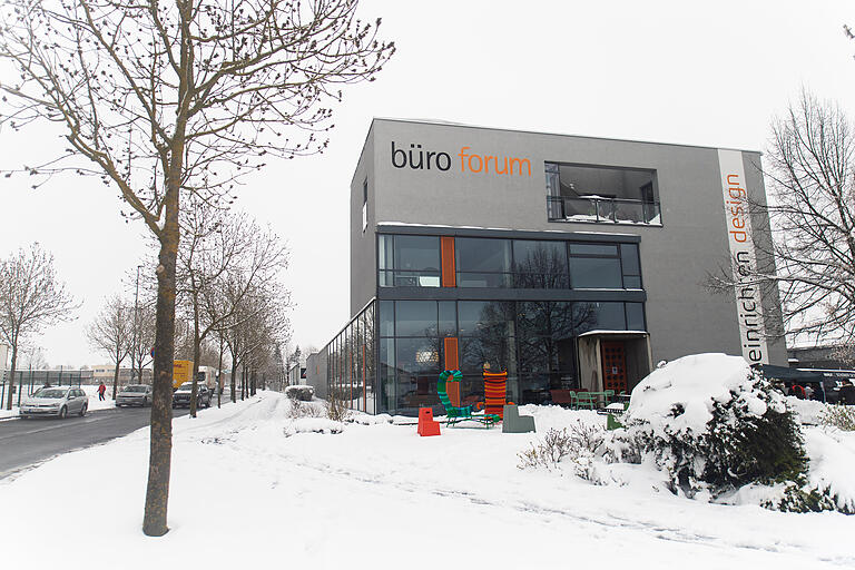 Das neue Büroforum in Würzburg wird eingeweiht. Das neue Büroforum in Würzburg wird eingeweiht.