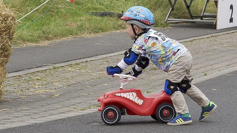 Beim  Bobbycar-Rennen 2016.